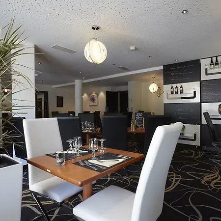Hotel Sure By Western 3*