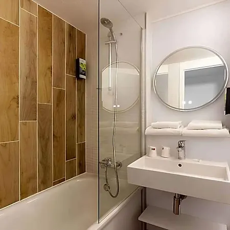 Hotel Sure By Western Plaisir